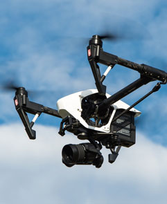 Wir fotografieren und filmen mit unserer Drohne in 4k-Qualität!